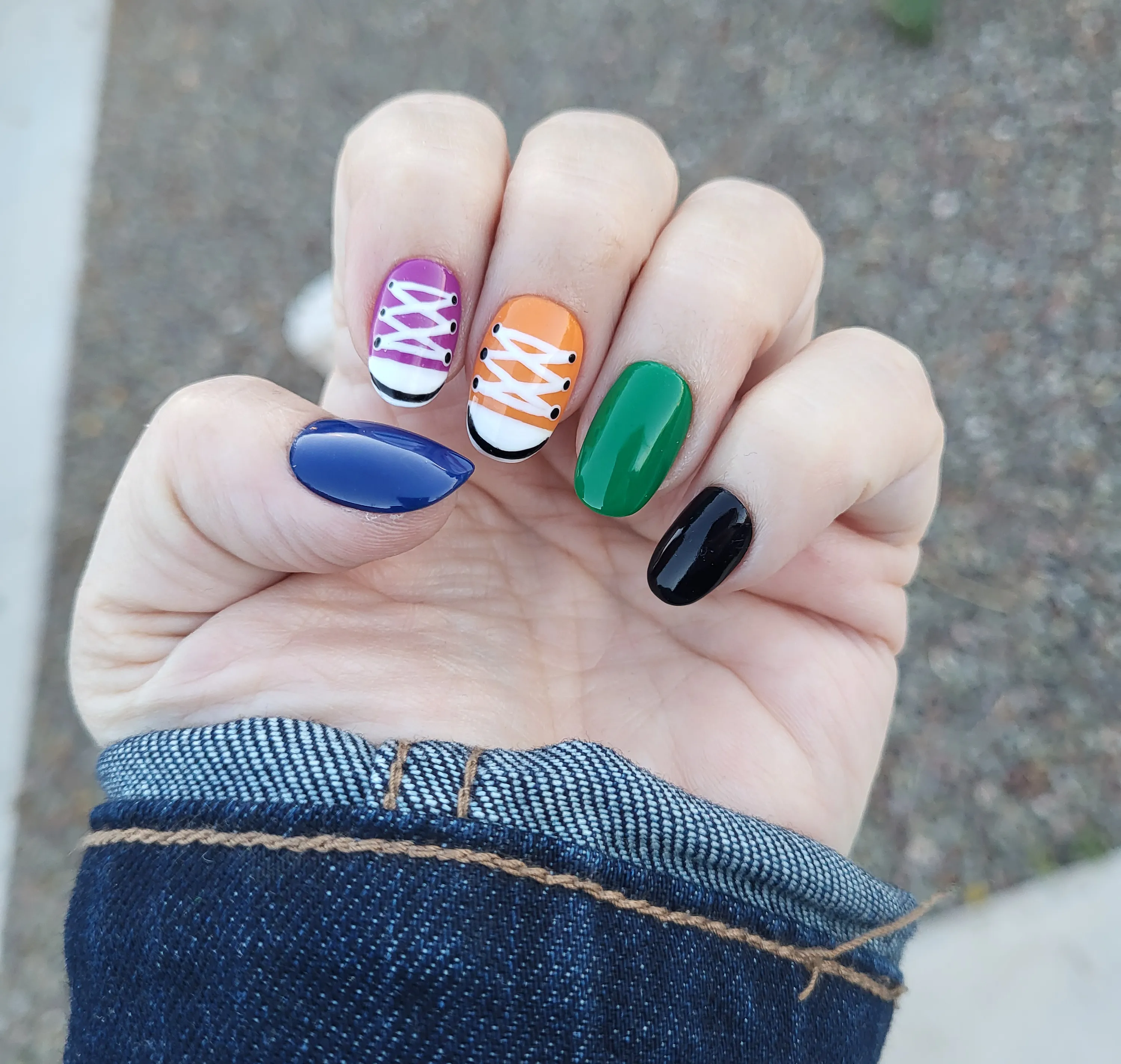 Elegant press-on nail design